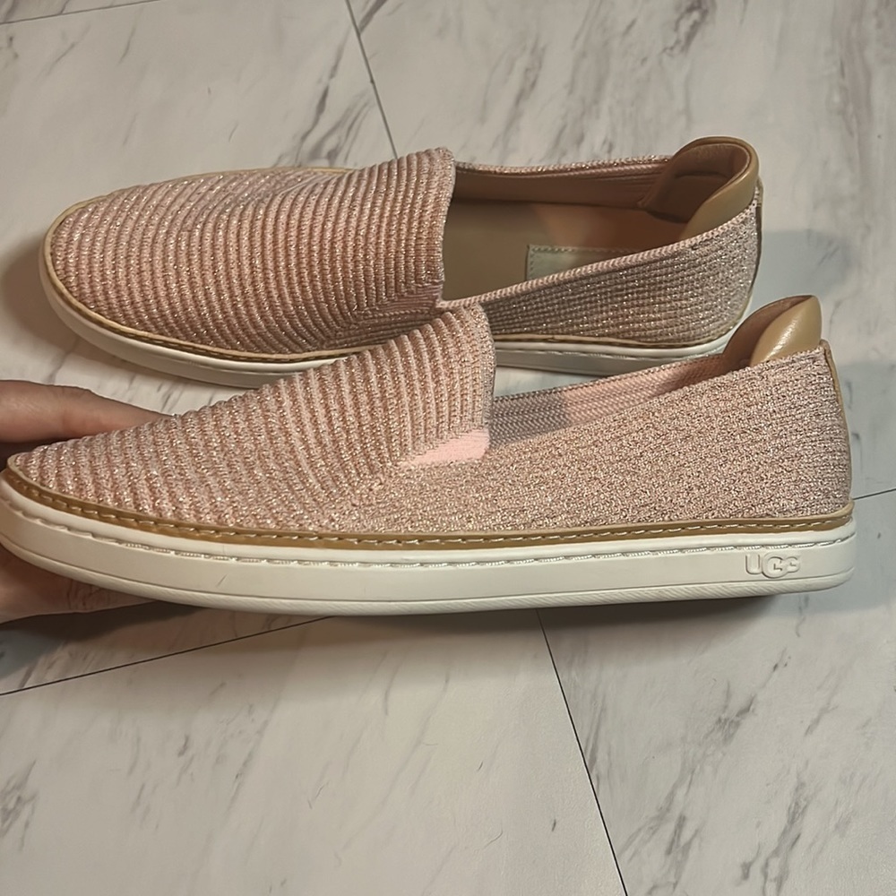 UGG Sammy slip on pink rose gold metallic knit sneaker flat shoe size 6.5 - Picture 5 of 8